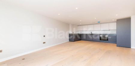2 Bedroom, 2 bath, 1 reception Apartment - Photo 4