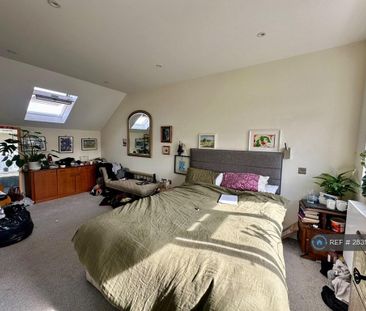 4 bedroom terraced house to rent - Photo 2