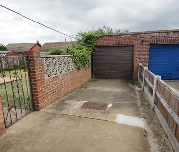 2 bedroom bungalow to rent - Photo 1