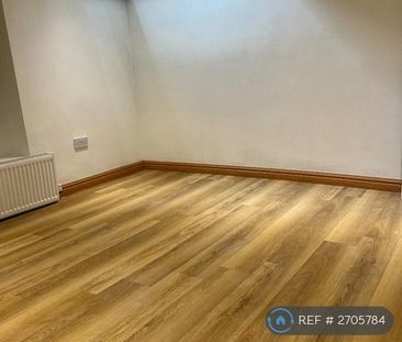 2 bedroom maisonette to rent - Photo 6