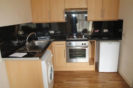 GR Pitfour Street, Dundee - Photo 3