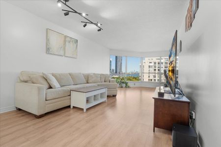 For Lease - 2269 Lake Shore Boulevard Unit# 1207, Toronto, Ontario - Photo 2