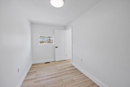 For Lease - 338 Old Mosley Street Unit# Unit 2, Wasaga Beach, Ontario - Photo 4