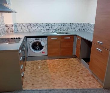 Lock, The Decks, WA7 - Photo 4