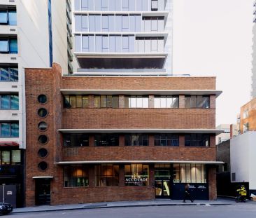 7 Bedroom Apartment Silver - Photo 3