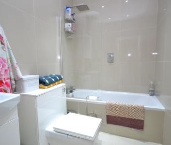 Oriental Place, Brighton, BN1 - Photo 1