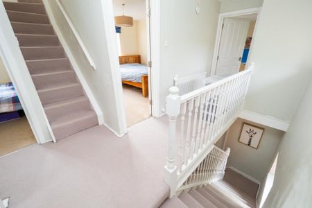 5 bedroom detached house to rent - Photo 4