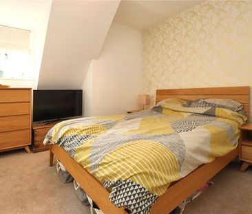 Sandy Lane, Woking, Surrey, GU22 - Photo 4