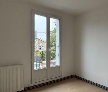 Avenue de la Verrerie, Proche Forêt, Maison T5 de 93 m² avec terrasse et garage. Au rez-de-chau... - Photo 4