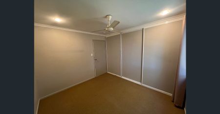 NEAT & TIDY UNIT IN PRIME LOCATION - Photo 5