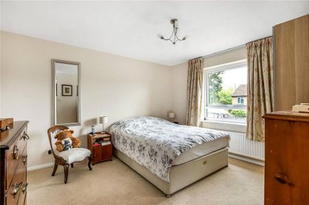 4 bedroom detached house to rent - Photo 3