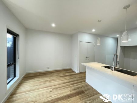 Comfy and Convenience Location - Photo 4