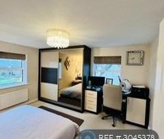 4 bedroom detached house to rent - Photo 3