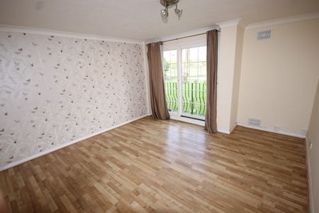 Waters Drive, Staines-Upon-Thames, Middlesex,TW18 - Photo 5