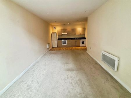 2 bedroom flat to rent - Photo 3