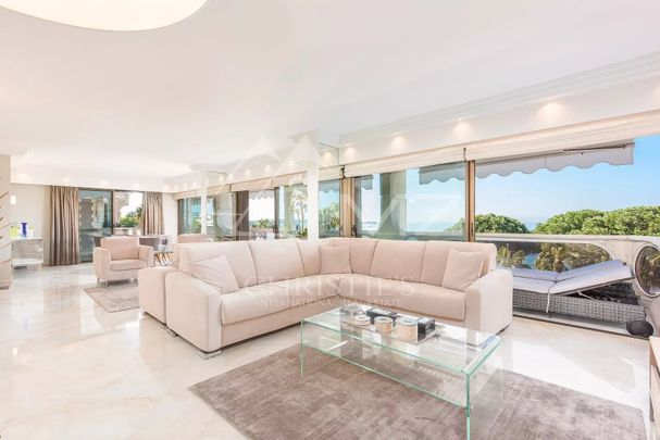 Cannes - Croisette - Appartement 3 chambres - Photo 1