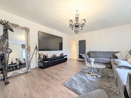 3 bedroom apartment to rent - Photo 2