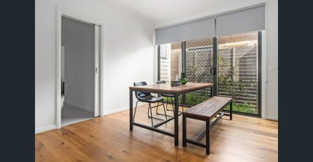 Recently Refreshed 3-Bed Haven – Easy Living with Gardening Included! - Photo 3
