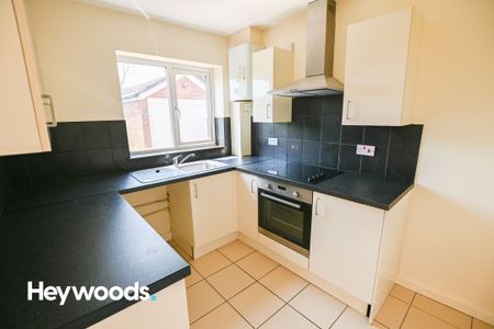 3 bed detached house to rent in Rutherford Avenue, Westbury Park, Newcastle-under-Lyme - Photo 5