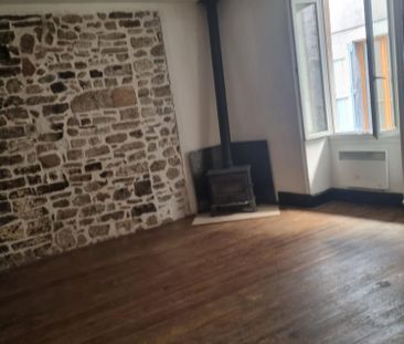 Location Maison 5 pièces 71m² LES VANS 07140 - Photo 1