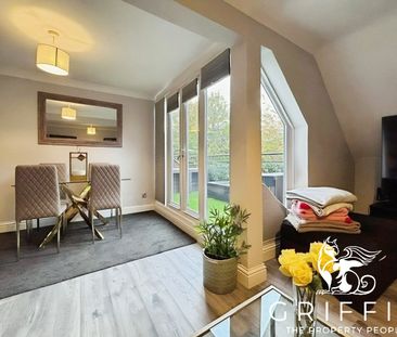 Woodstock Crescent, Laindon, Basildon, SS15 - Photo 2