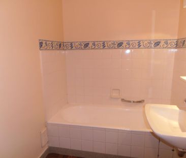 Location Appartement 3 pièces 75m² AIX LES BAINS 73100 - Photo 4