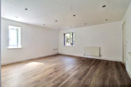 Bye Pass Road, Chilwell, NG9 5HL - Photo 4