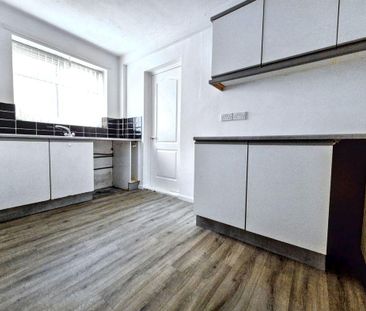 3 bed semi-detached house to rent in NE31 - Photo 3