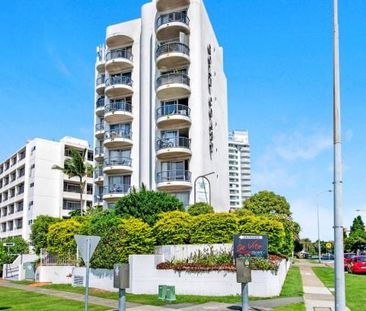 Ground-Floor Studio with Private Courtyard – Walk to Broadwater & S... - Photo 3