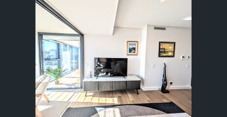 Fully furnished superb two bed apartment with amazing harbour view (Flexible lease term from 3 month) - Photo 2