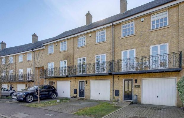 3 bedroom terraced house to rent - Photo 1