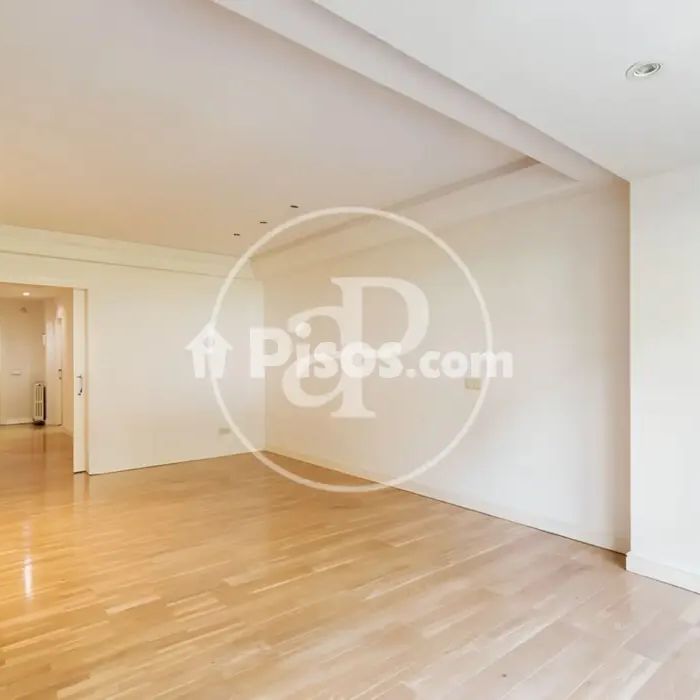 Apartamento en alquiler en Cuatro Caminos - Foto 1