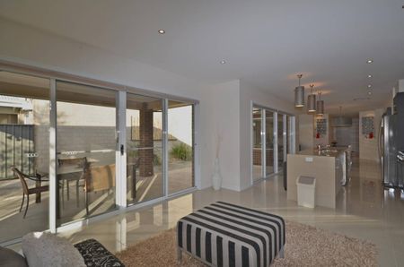 FULLY FURNISHED - AVAILABLE NOW - Photo 5