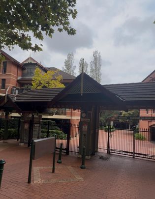 Dulwich Hill - Photo 1