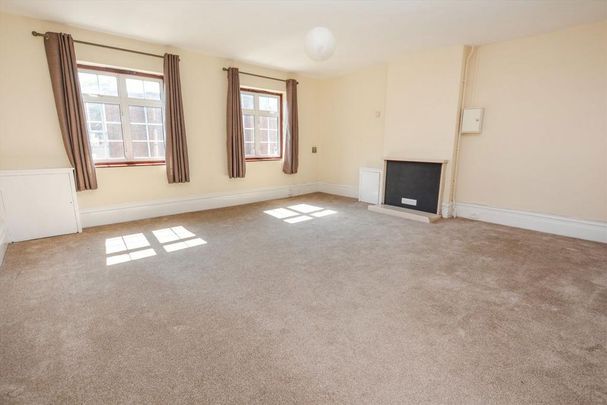 3 bedroom maisonette to rent - Photo 1