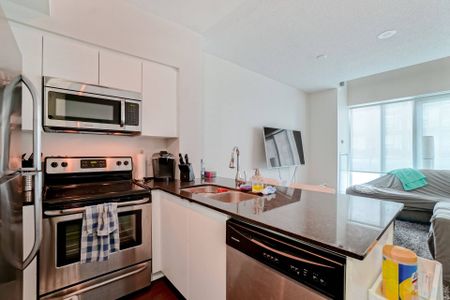 For Lease - 150 East Liberty Street Unit# 2211, Toronto, Ontario - Photo 2