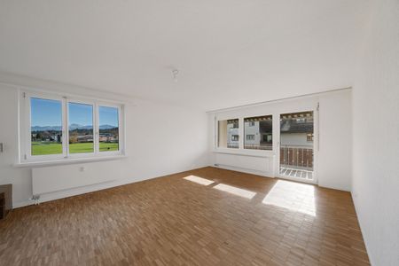 Erstvermietung nach Komplettsanierung: 7.5-Zimmer-Wohnung mit Balkon in Wagen - Foto 4