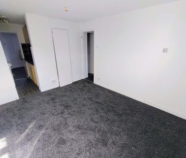 1 bedroom ground floor flat to rent - Photo 1