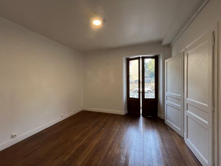 Location Appartement 3 pièces 80m² CHAMBERY 73000 - Photo 3