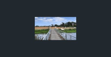 4 bedroom home with 2 living areas - Photo 4