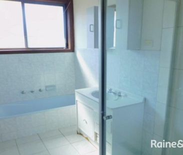 Contemporary Comfort and Everyday Convenience - Photo 3