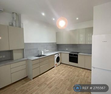 3 bedroom terraced house to rent - Photo 3