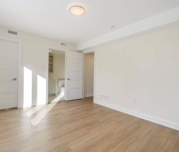 For Lease - 958 Fisher Avenue Unit# B, Carlington - Central Park, O... - Photo 2