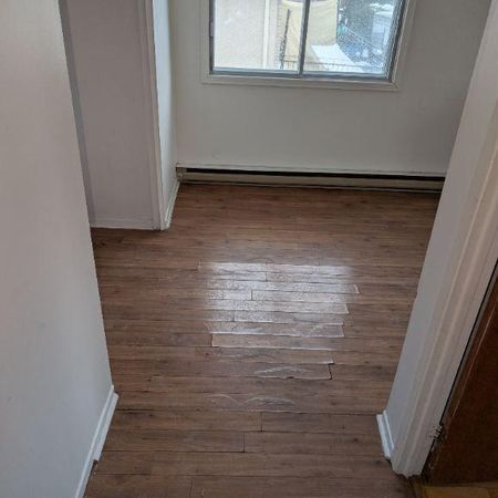 4 1/2 haut d'un triplex a Mtl-Nord - Photo 3