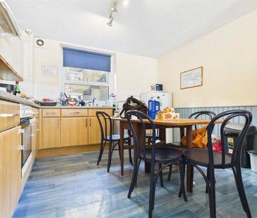 5 bedroom terraced house to rent - Photo 5