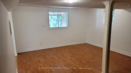 For Lease - 212 Hoover Park Drive, Whitchurch-Stouffville, Ontario - Photo 4