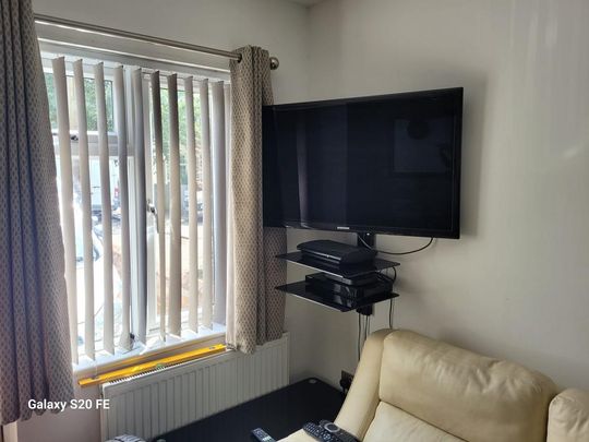 2 bedroom semi-detached house to rent - Photo 1