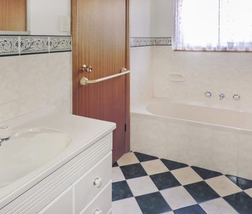 14 Fairway Court, Murray Bridge, SA 5253 - Photo 4