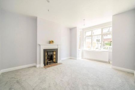 Weymouth Avenue, London, W5 4SB - Photo 2