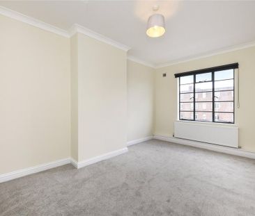 3 bedroom flat to rent - Photo 2